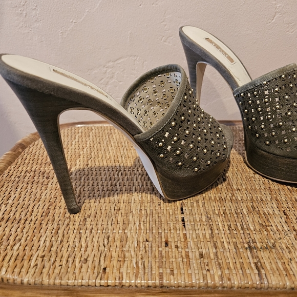 GUESS "Kamari" Suede Gold Studded Platform Mules - Picture 13 of 13